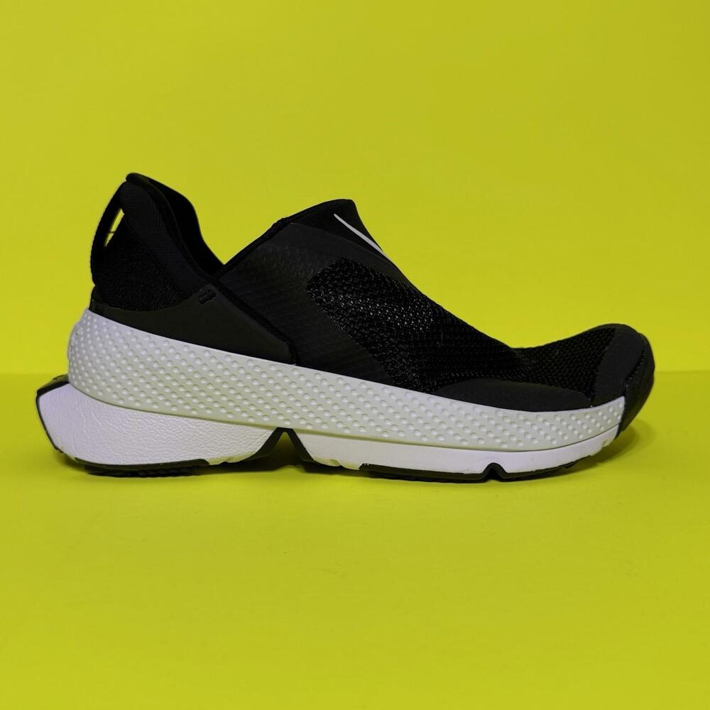 Nike Go Flyease Black White DR5540-002 Easy On/Off Slip Women’s Size 9
